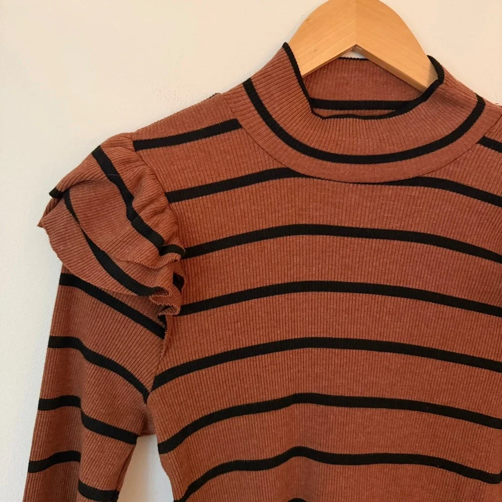 Anthropologie t.la Ruffled Turtleneck Top Brown Black Stripped Size Medium - Picture 3 of 7